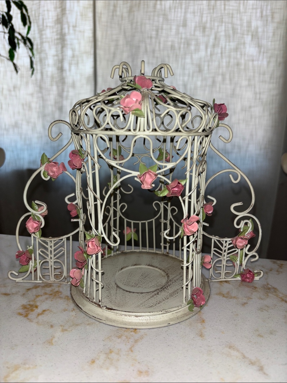 PartyLite Rose Garden Gazebo
with Pink Rose Accents - Picture 3 of 7